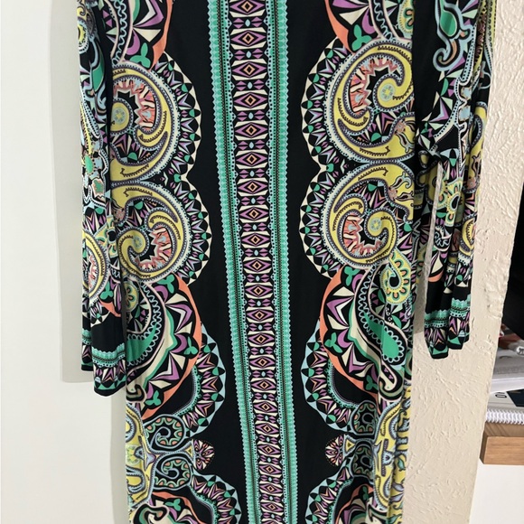 Colorful Geometric Patterned Top - Picture 2 of 2